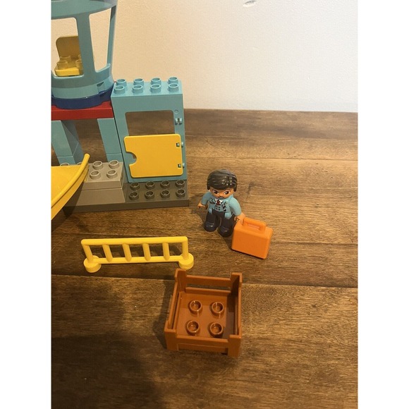 LEGO DUPLO: Spider-Man & Hulk Adventures (10876) & Airport Set - Picture 8 of 8